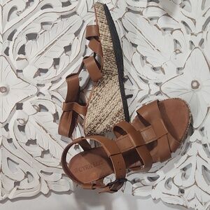 New Cyrillus Brown Leather Wedge Shoes with Adjustable Strap - Size 39